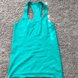 Size 4 lululemon tank top